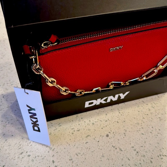 NIB🎁DKNY🎁 Bryant Park Demi Purse Bag w/Chain & Leather Strap🎁❣️Handbag - Picture 5 of 9